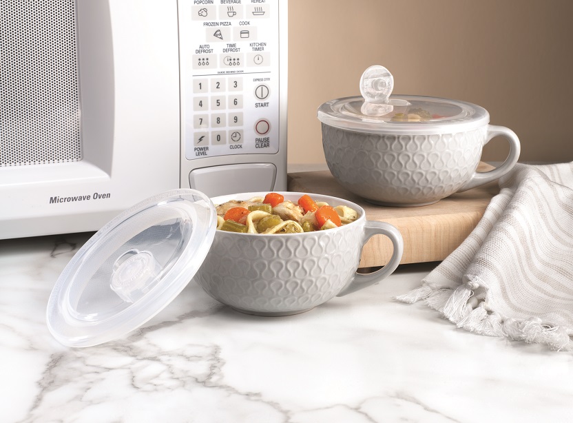 #M3646  Ceramic Soup Bowls With Lids S/2