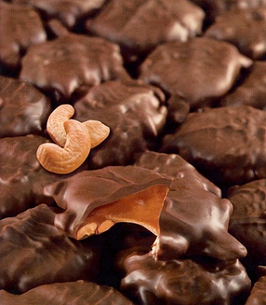#M2174 Cashew Caramel Clusters Double Box